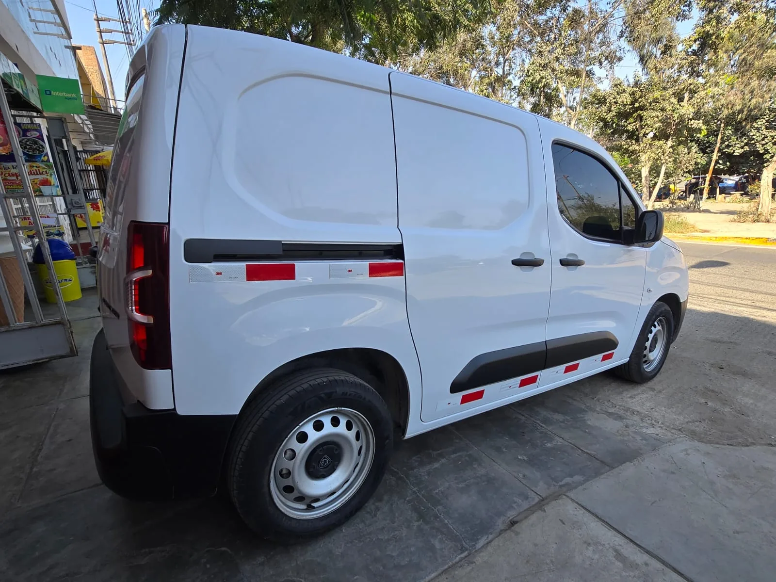 Peugeot Partner 2025 en Lima — foto 4