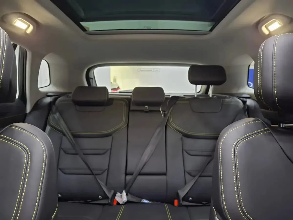 SUV Ford Territory Titanium 2026 en Lima — foto 7