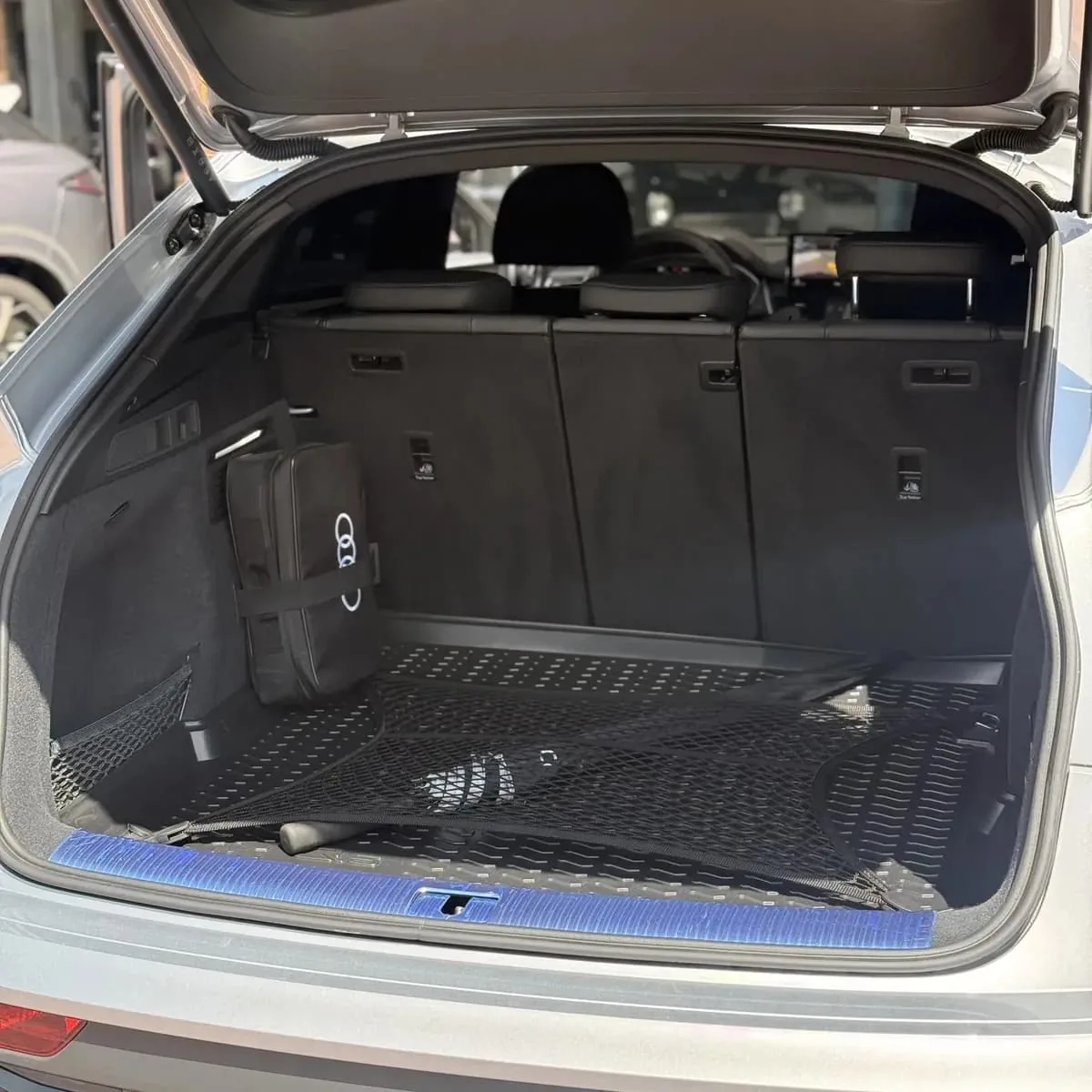 SUV Audi SQ5 Sportback 2024 en Lima — foto 6