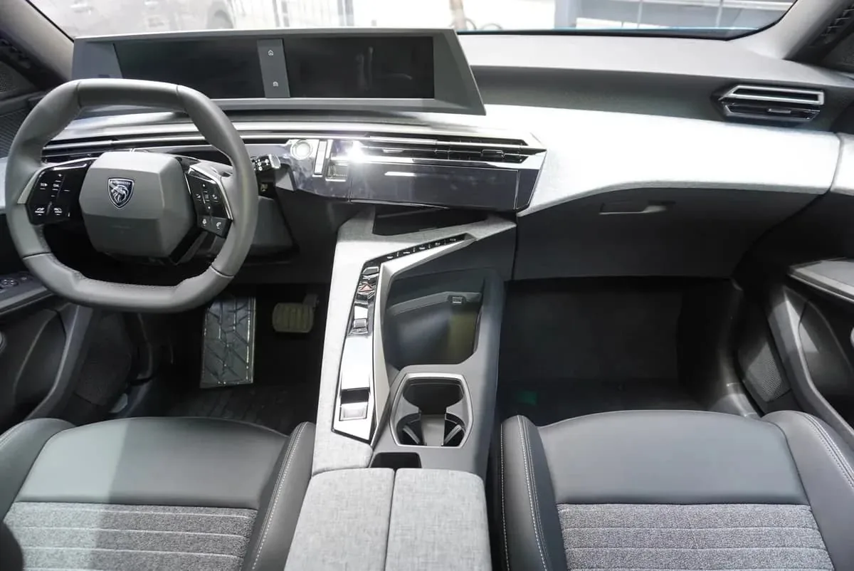 SUV Peugeot 5008 2026 en Lima — foto 5
