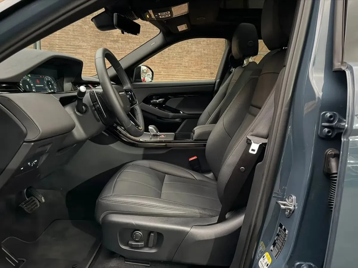 Camioneta Land Rover Range Rover Evoque 2023 en Lima — foto 7