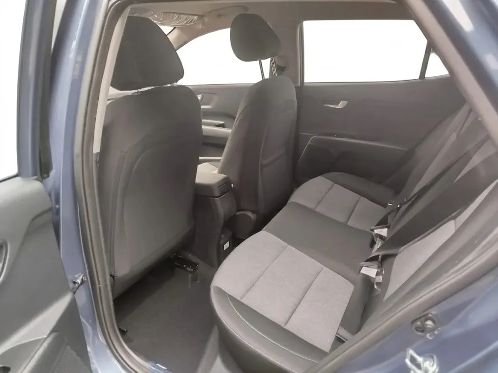 SUV Kia Stonic Desire 2027 en Lima — foto 5