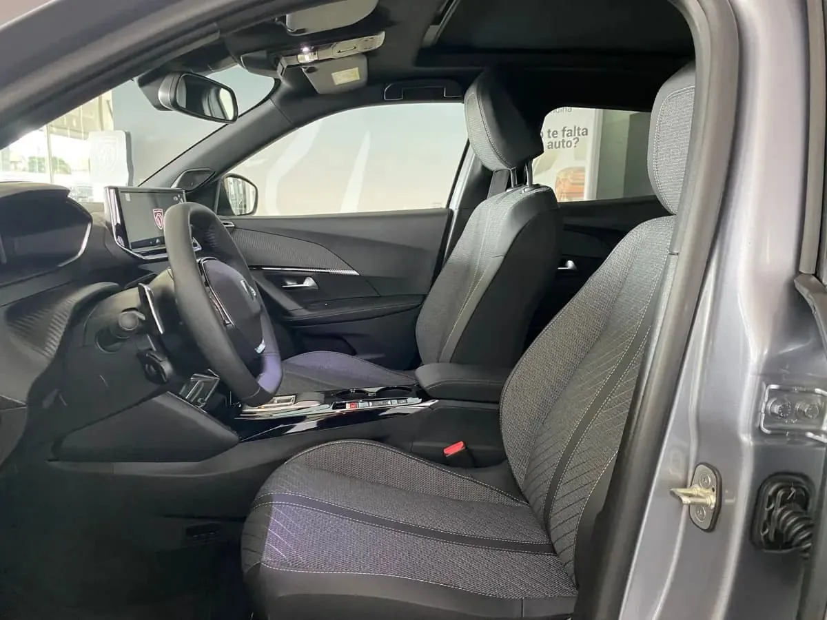 SUV Peugeot 2008 2026 en Lima — foto 5