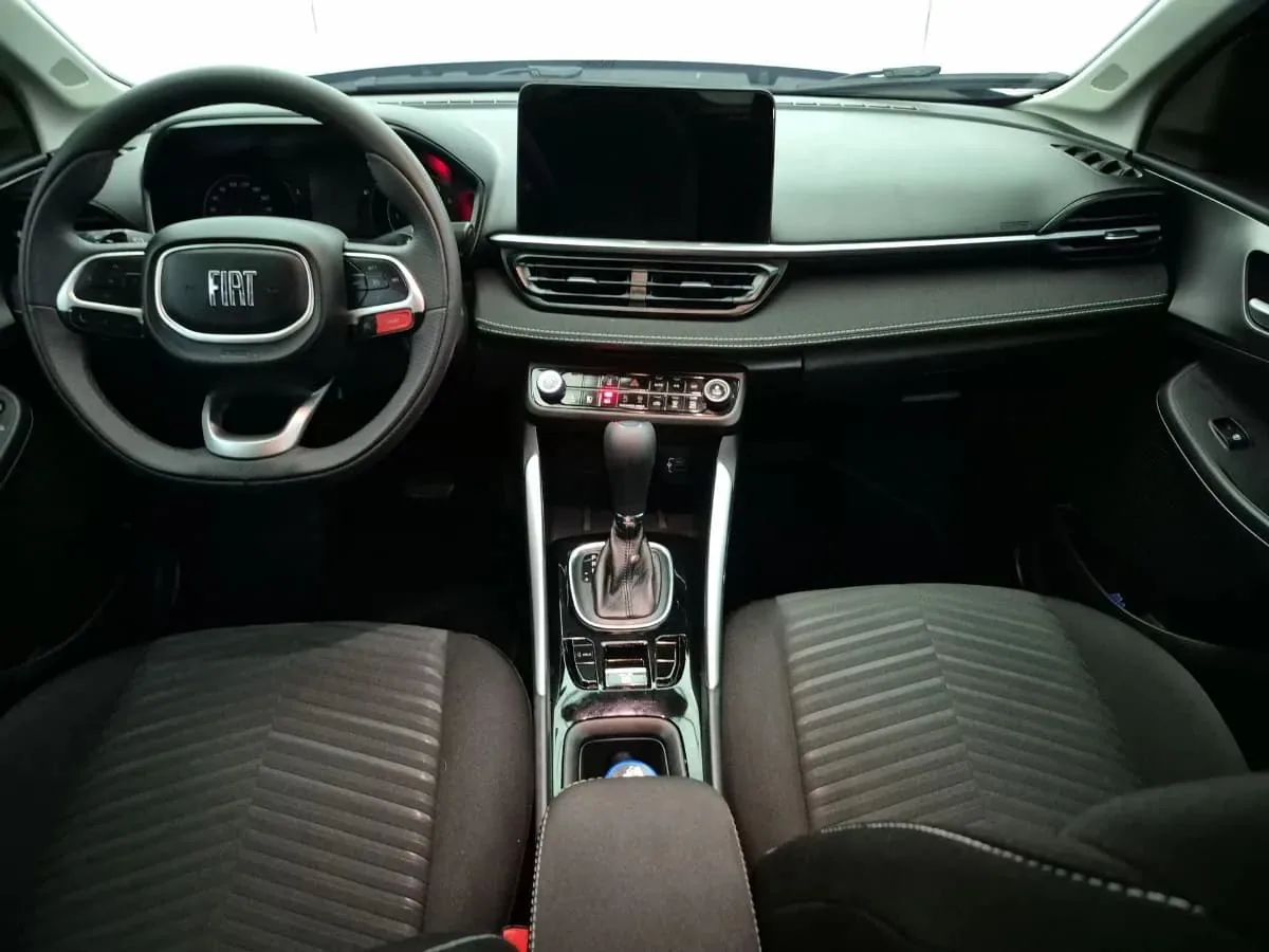 SUV Fiat Fastback 2025 Audace en Lima — foto 7