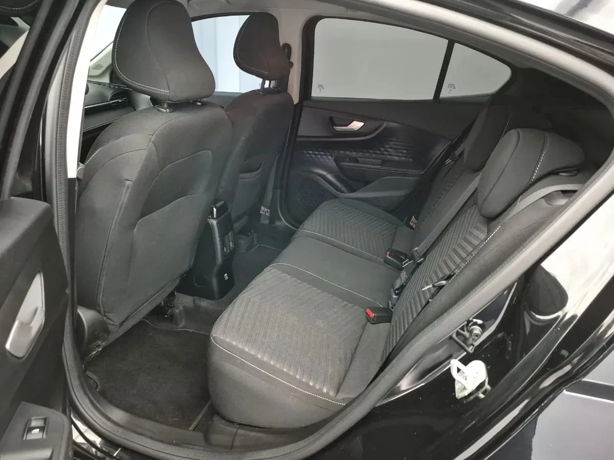 SUV Fiat Fastback 2025 Audace en Lima — foto 9