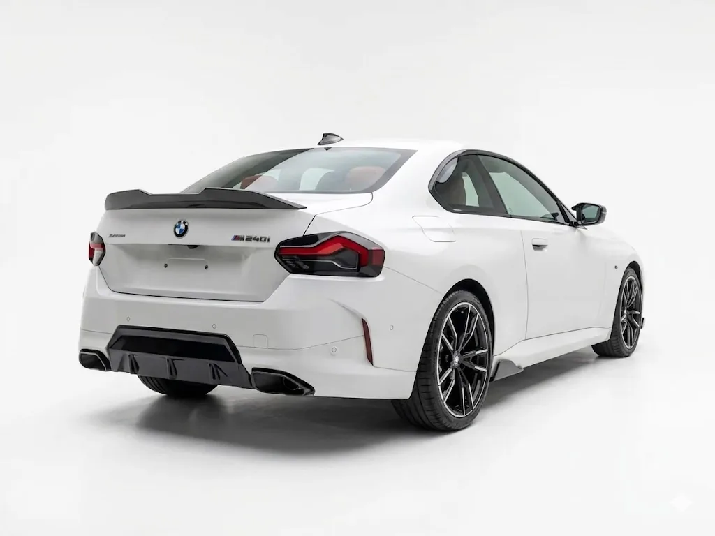 Sedán BMW M240i 2026 en Lima — foto 4