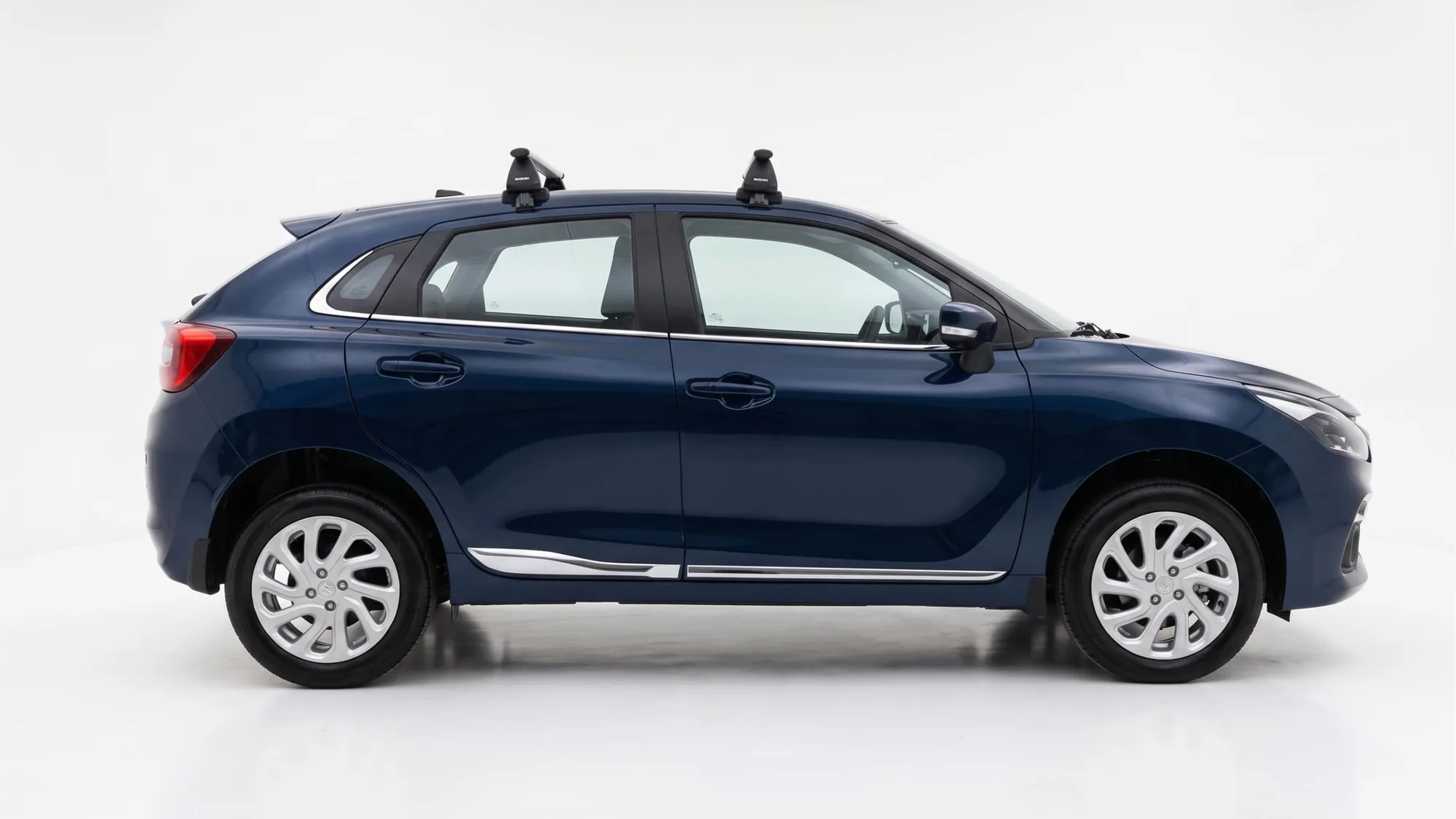 Hatchback Suzuki Baleno Cross 2026 en Lima — foto 3