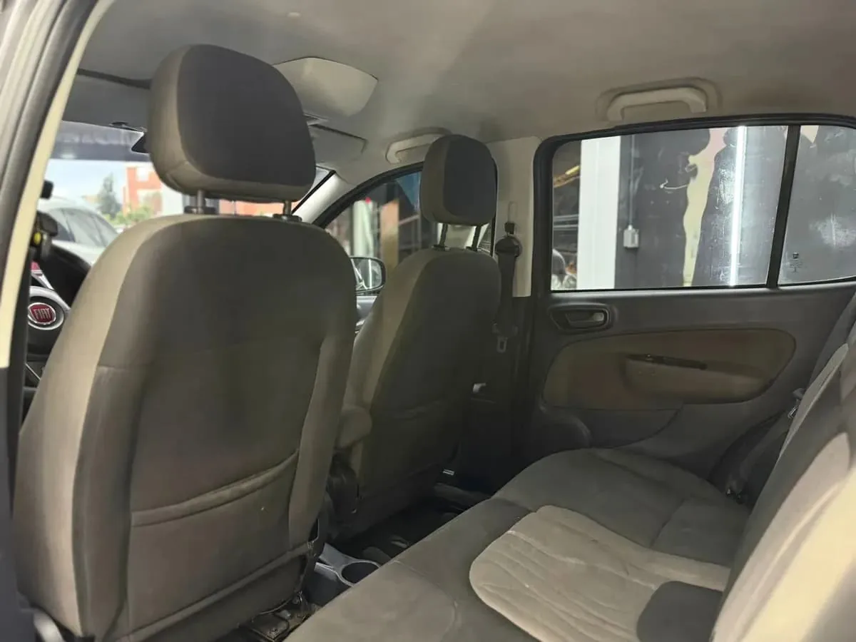 Hatchback Fiat Uno Way 2022 en Lima — foto 6