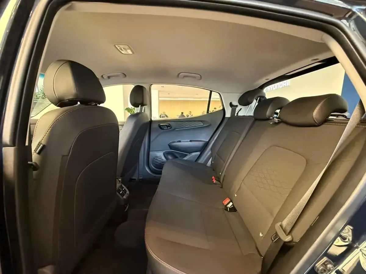 Hatchback Hyundai Grand i10 2027 en Lima — foto 8