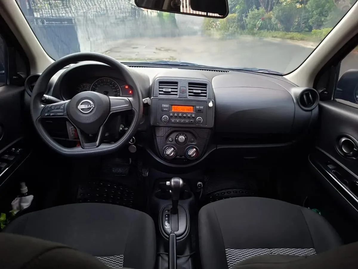 Hatchback Nissan March Sense 2025 en Lima — foto 5