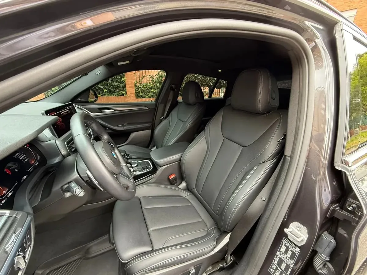 SUV BMW X4 Xdrive 30i 2025 en Lima — foto 7