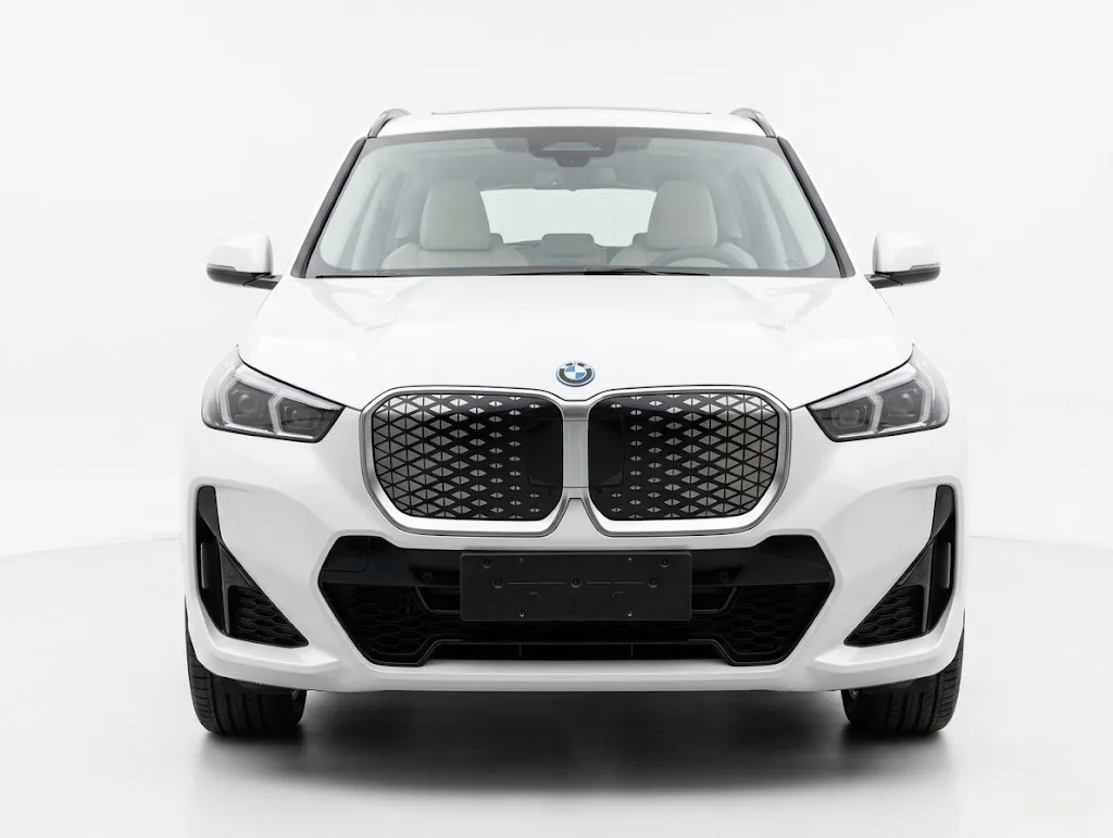 SUV BMW X1 eDrive 2026 en Lima — foto 2