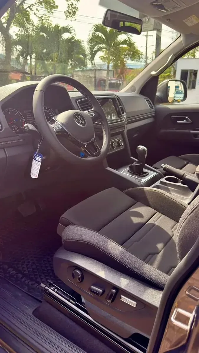 Pickup Volkswagen Amarok Comfortline 2026 en Lima — foto 4