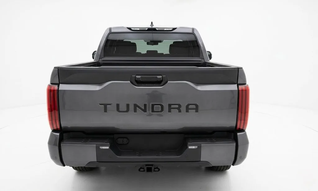 Pickup Toyota Tundra SR5 2024 en Lima — foto 4