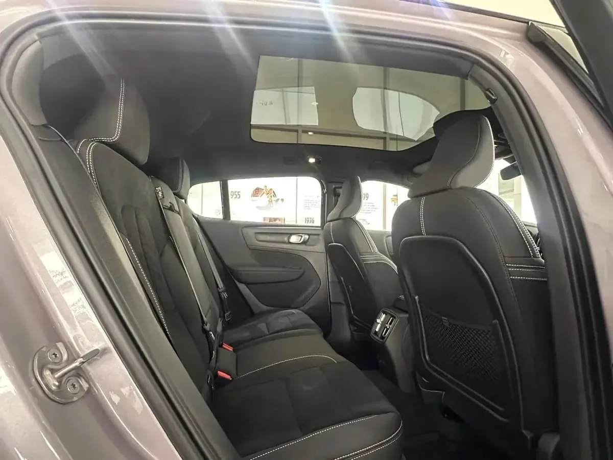 SUV Volvo EC 40 Ultra P8 2026 en Lima — foto 6
