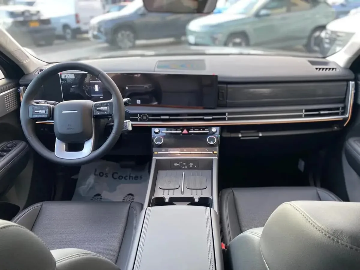 SUV Hyundai Santa Fe Hybrid 2026 en Arequipa — foto 5