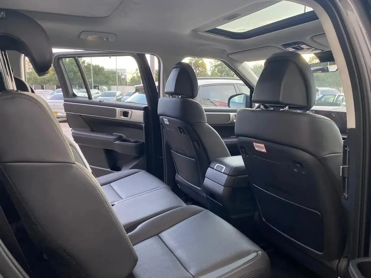SUV Hyundai Santa Fe Hybrid 2026 en Arequipa — foto 6