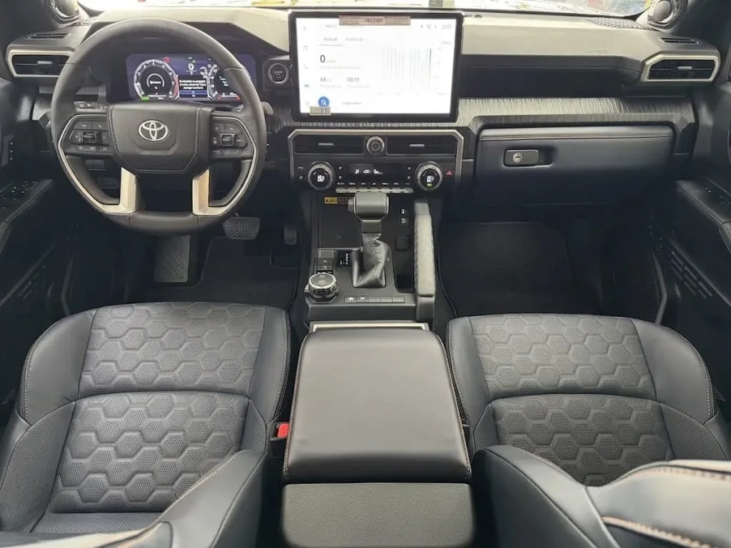 Camioneta Toyota 4Runner Platinum 2026 en Arequipa — foto 5
