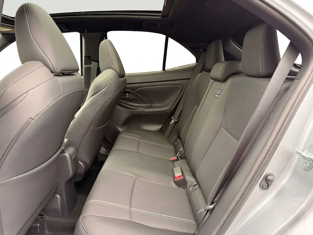 SUV Toyota Yaris Cross HEV 2026 en Arequipa — foto 8