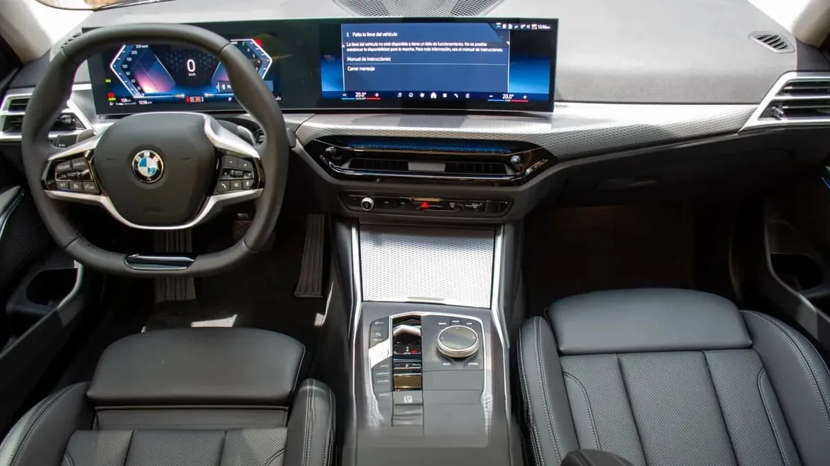 Sedán BMW 320i G20 2026 en Trujillo — foto 6