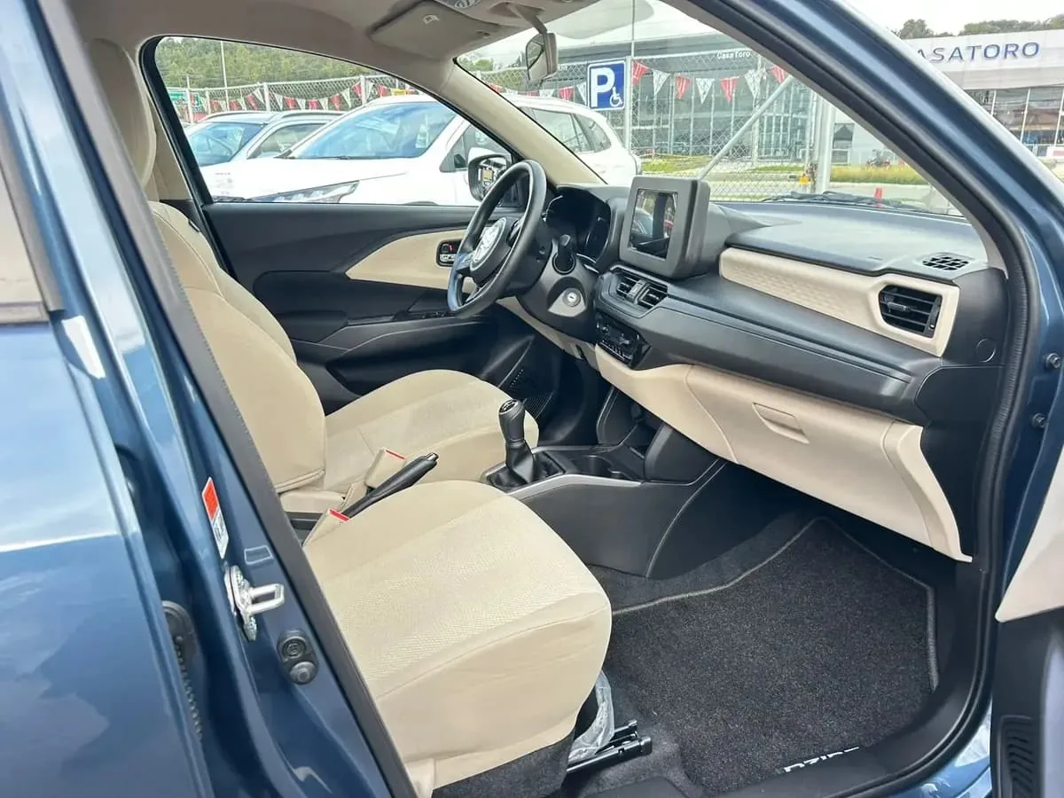 Sedán Suzuki Swift Dzire 2026 en Trujillo — foto 6