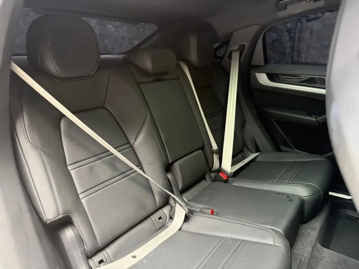 SUV Porsche Cayenne E-Hybrid 2025 en Chiclayo — foto 7