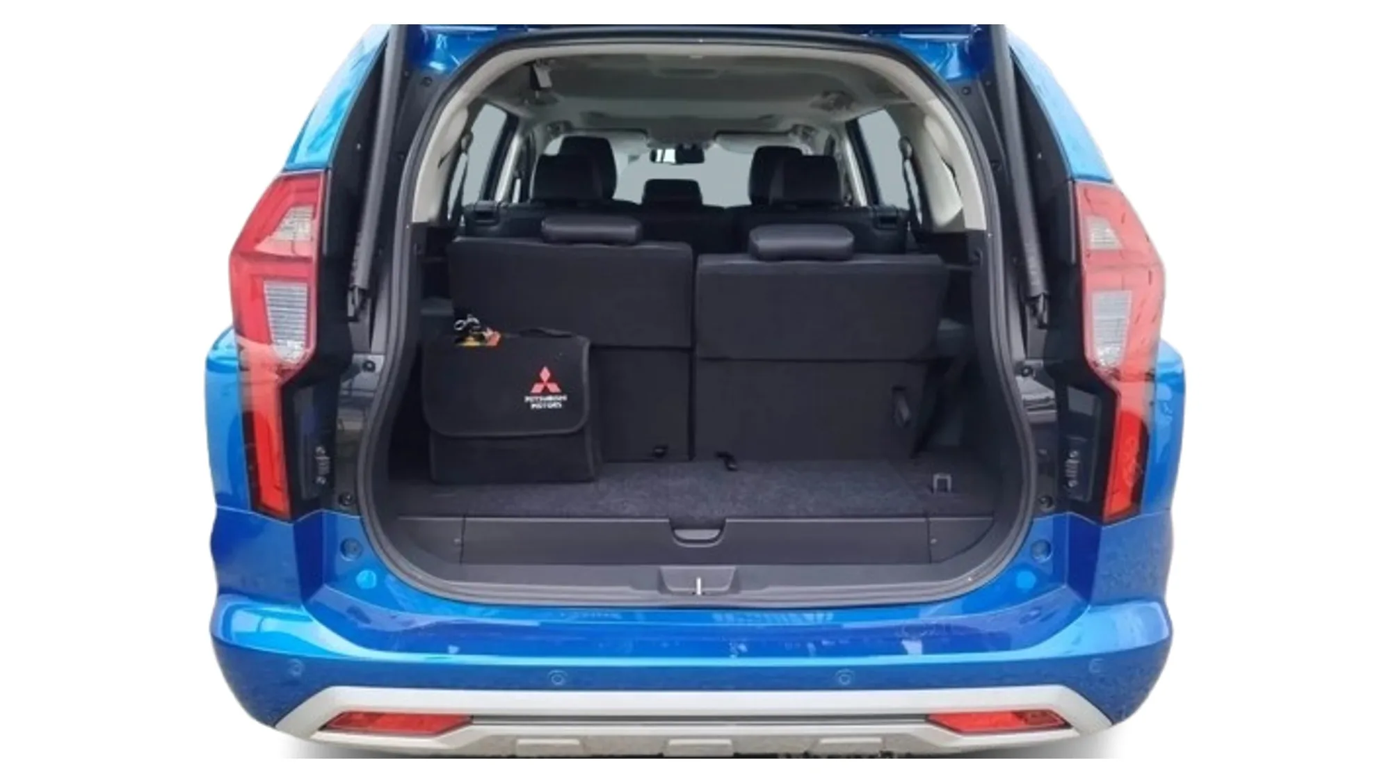 SUV Mitsubishi Montero Sport 2024 en Piura — foto 6
