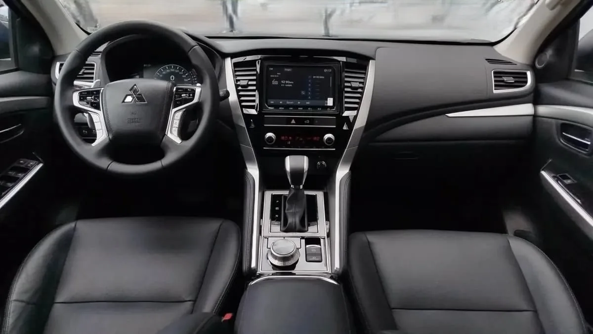 SUV Mitsubishi Montero Sport 2024 en Piura — foto 7