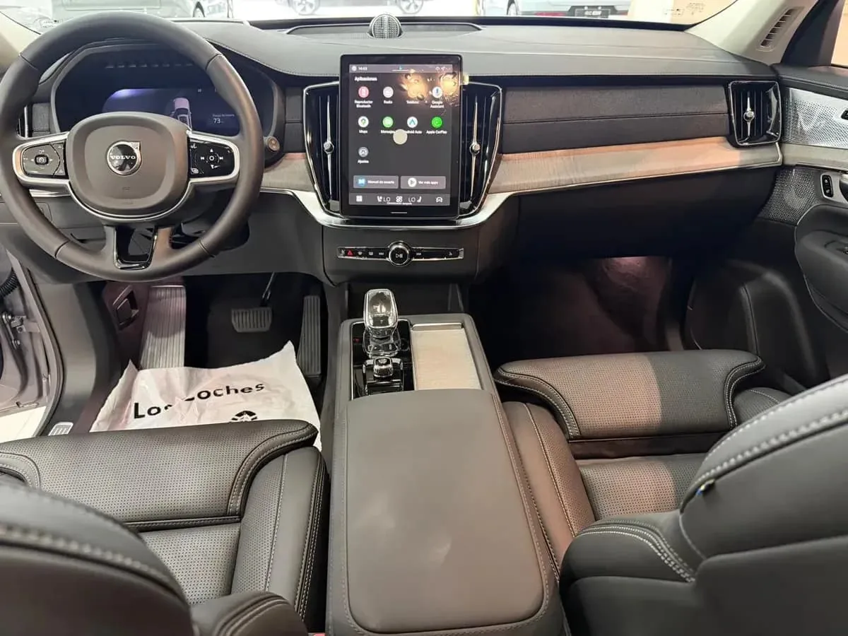 SUV Volvo XC 90 T8 2026 Hybrid en Piura — foto 4