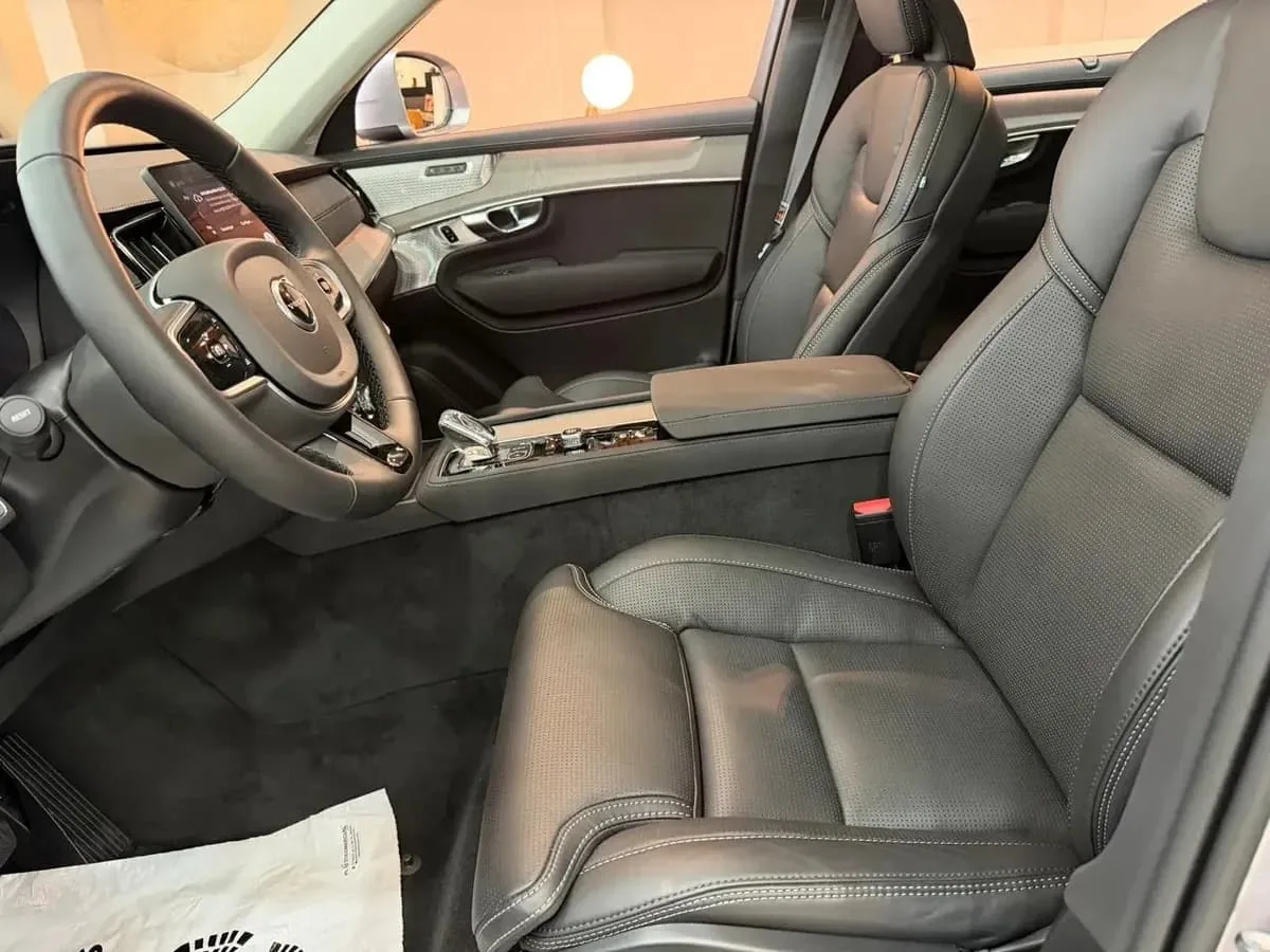 SUV Volvo XC 90 T8 2026 Hybrid en Piura — foto 5